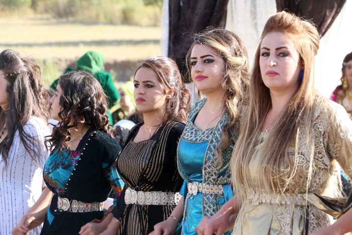 Çirk ailesinin mutlu günü 99