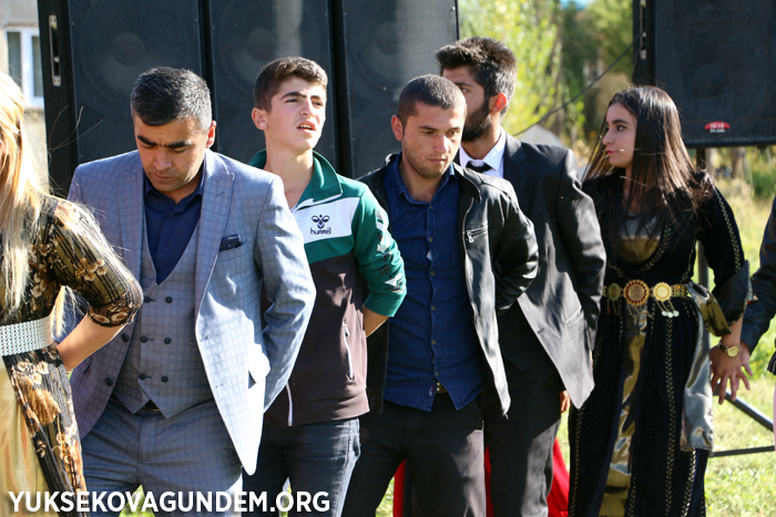 Özcanan ailesinin mutlu günü 103