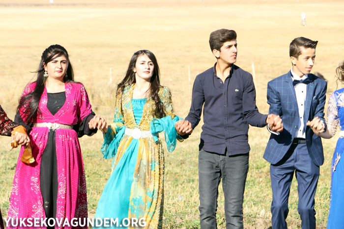 Özcanan ailesinin mutlu günü 105