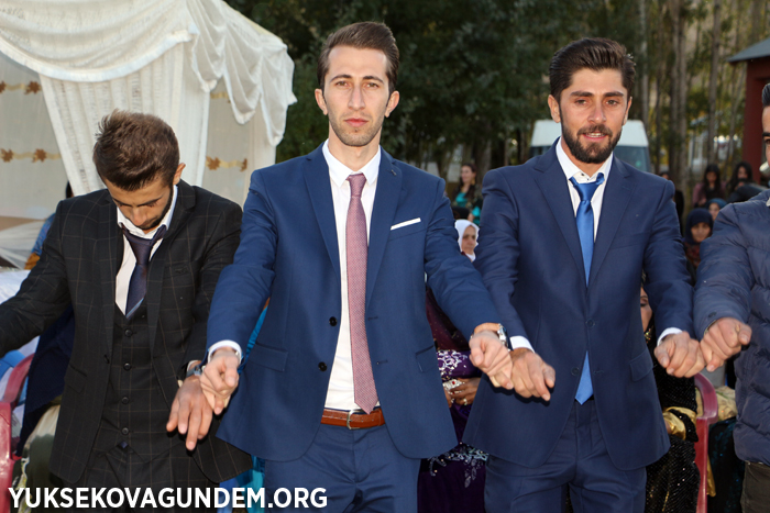 Özcanan ailesinin mutlu günü 120