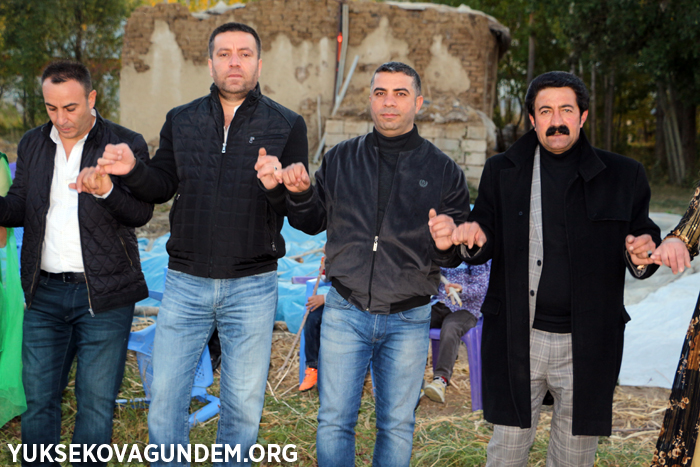 Özcanan ailesinin mutlu günü 126