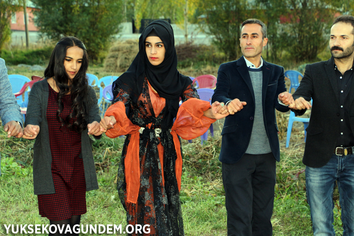 Özcanan ailesinin mutlu günü 128