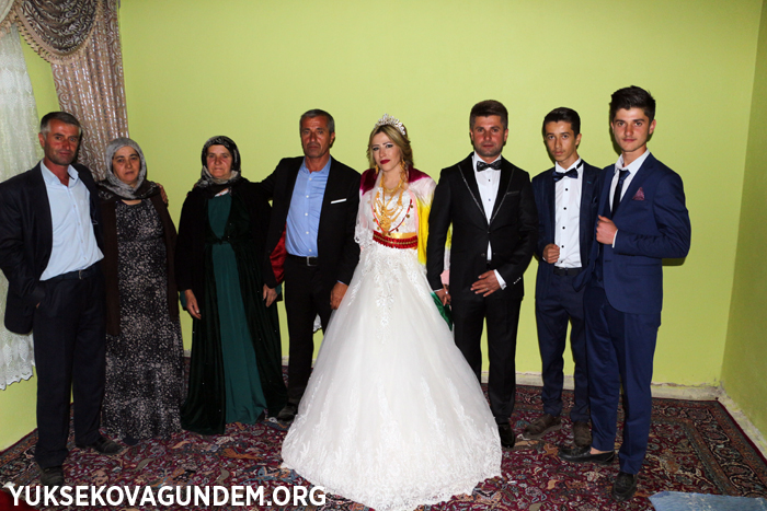 Özcanan ailesinin mutlu günü 176