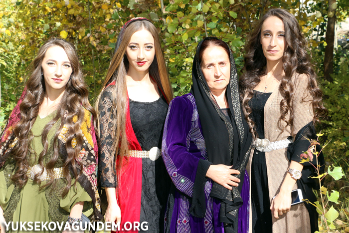 Özcanan ailesinin mutlu günü 25