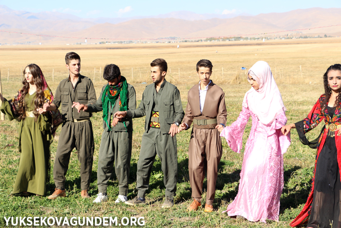 Özcanan ailesinin mutlu günü 36