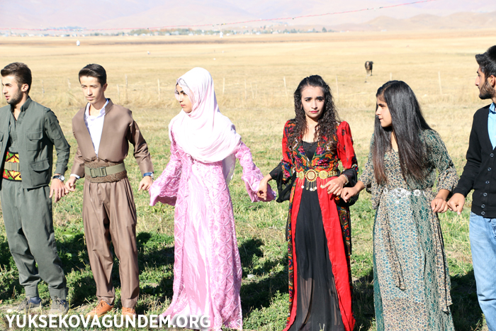 Özcanan ailesinin mutlu günü 37