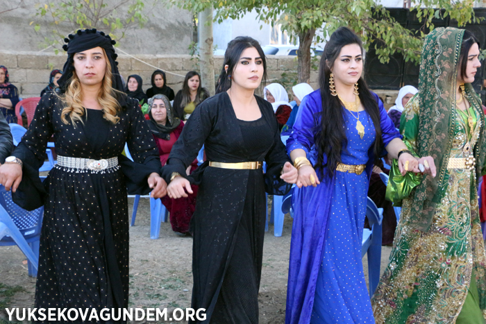 Özcanan ailesinin mutlu günü 74