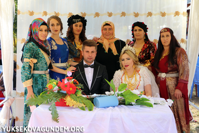 Özcanan ailesinin mutlu günü 92