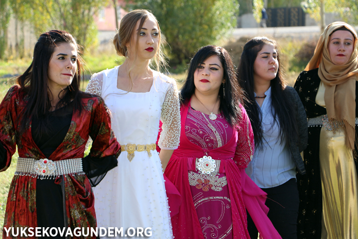 Özcanan ailesinin mutlu günü 95