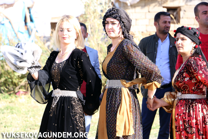 Özcanan ailesinin mutlu günü 99