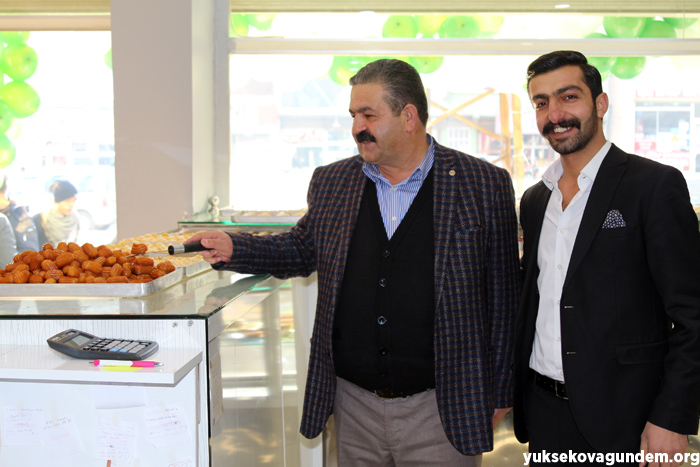 Yüksekova'da Yeşilçam konağı cafe ve pastane hizmete açıldı 15