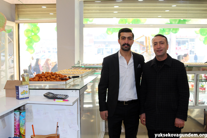 Yüksekova'da Yeşilçam konağı cafe ve pastane hizmete açıldı 16
