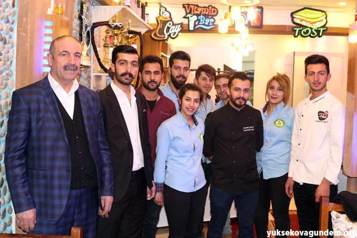 Yüksekova'da Yeşilçam konağı cafe ve pastane hizmete açıldı 21