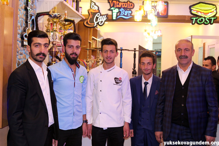 Yüksekova'da Yeşilçam konağı cafe ve pastane hizmete açıldı 22