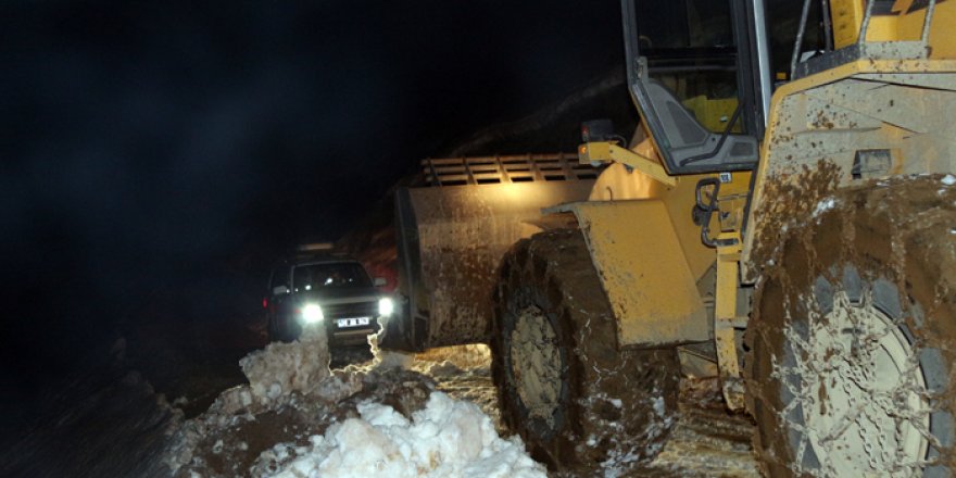 3 kilometre battaniye ile taşınarak ambulansa ulaştırıldı