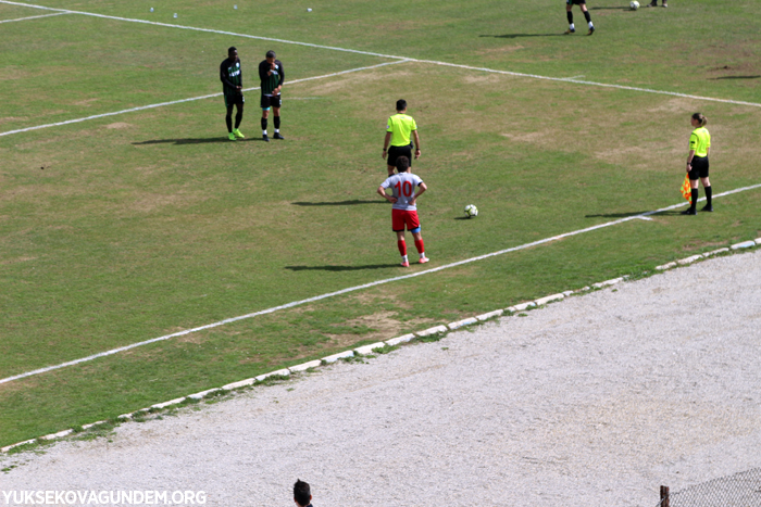 Yüksekova Belediyespor, Erciş Spor'u 3-0 Yendi 14