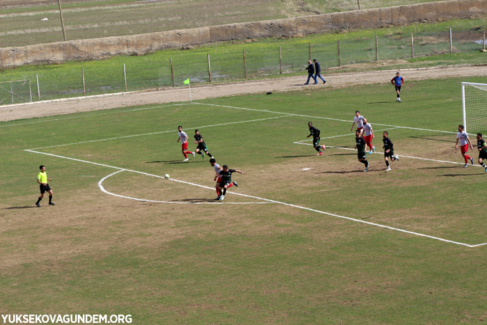 Yüksekova Belediyespor, Erciş Spor'u 3-0 Yendi 15