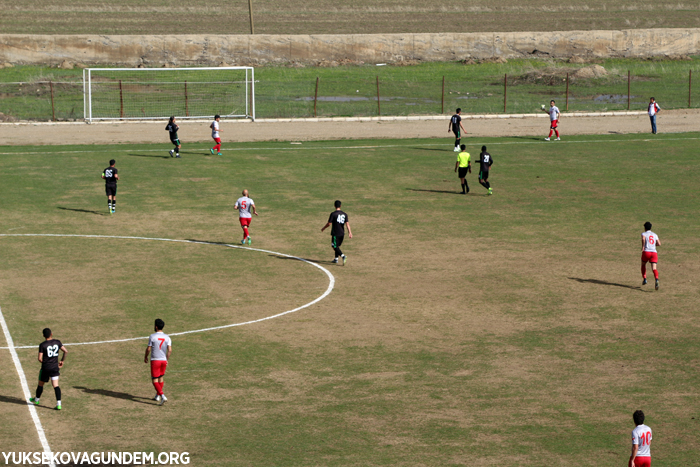 Yüksekova Belediyespor, Erciş Spor'u 3-0 Yendi 20