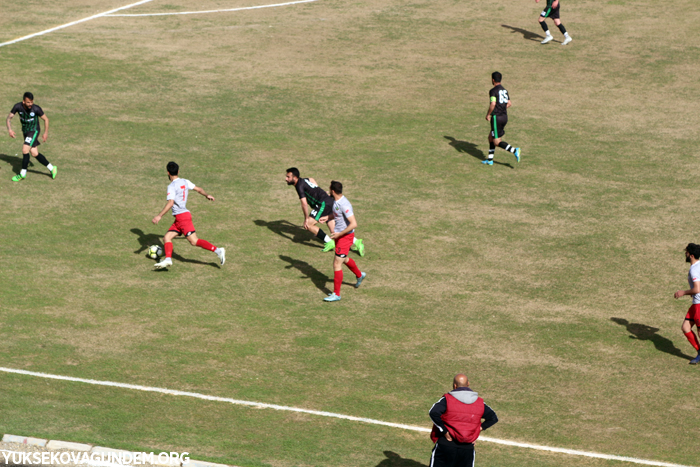 Yüksekova Belediyespor, Erciş Spor'u 3-0 Yendi 21