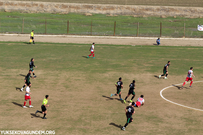 Yüksekova Belediyespor, Erciş Spor'u 3-0 Yendi 23