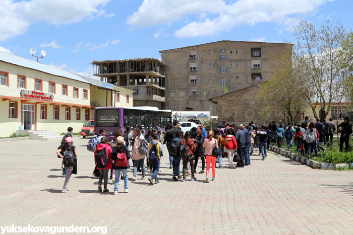 Yüksekovalı öğrenciler tur için Ankara'ya gitti 12