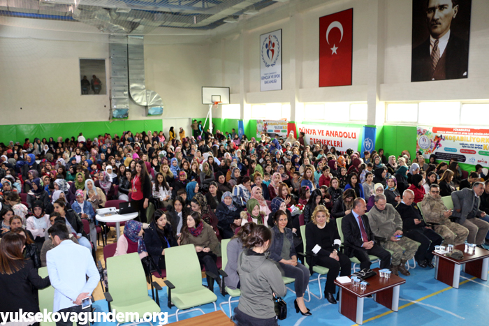 Yüksekova'da 'Anneler Günü' etkinliği 7