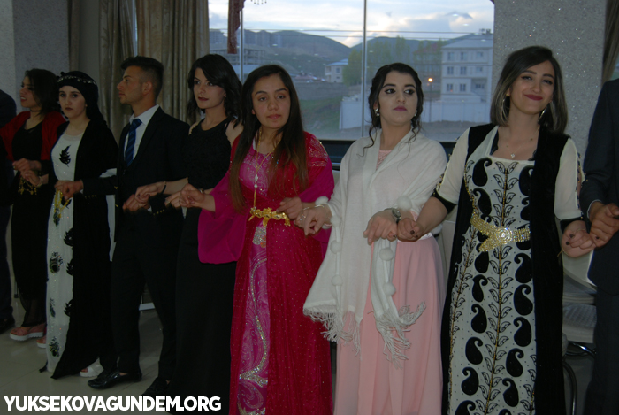 Yüksekova Mesleki ve Teknik Anadolu lisesi mezuniyet gecesi düzenledi 18