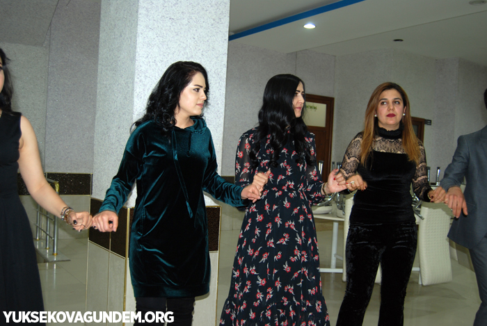 Yüksekova Mesleki ve Teknik Anadolu lisesi mezuniyet gecesi düzenledi 29