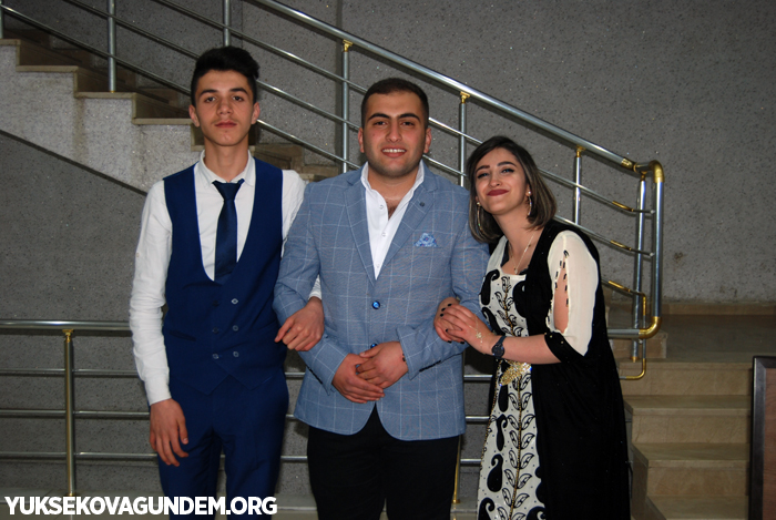 Yüksekova Mesleki ve Teknik Anadolu lisesi mezuniyet gecesi düzenledi 37
