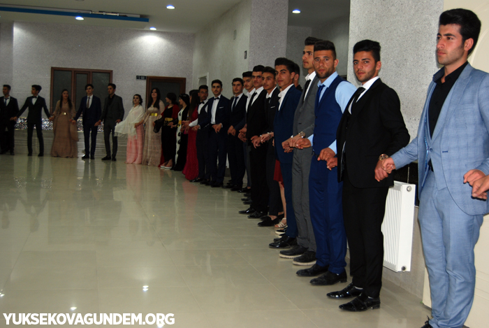 Yüksekova Mesleki ve Teknik Anadolu lisesi mezuniyet gecesi düzenledi 38