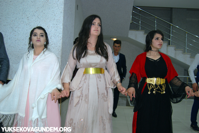 Yüksekova Mesleki ve Teknik Anadolu lisesi mezuniyet gecesi düzenledi 41