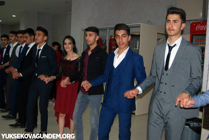 Yüksekova Mesleki ve Teknik Anadolu lisesi mezuniyet gecesi düzenledi 56