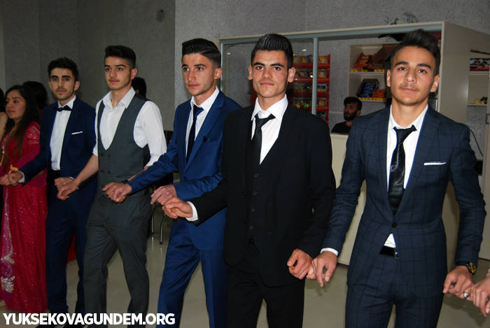 Yüksekova Mesleki ve Teknik Anadolu lisesi mezuniyet gecesi düzenledi 57