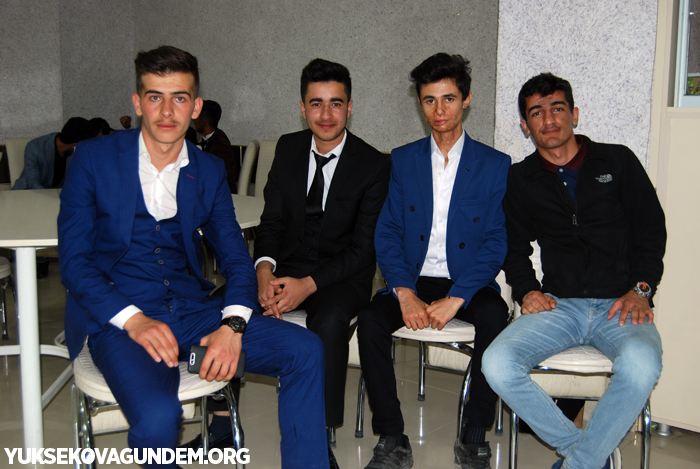 Yüksekova Mesleki ve Teknik Anadolu lisesi mezuniyet gecesi düzenledi 74