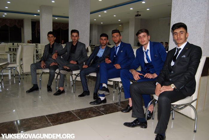 Yüksekova Mesleki ve Teknik Anadolu lisesi mezuniyet gecesi düzenledi 76