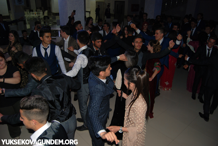 Yüksekova Mesleki ve Teknik Anadolu lisesi mezuniyet gecesi düzenledi 85