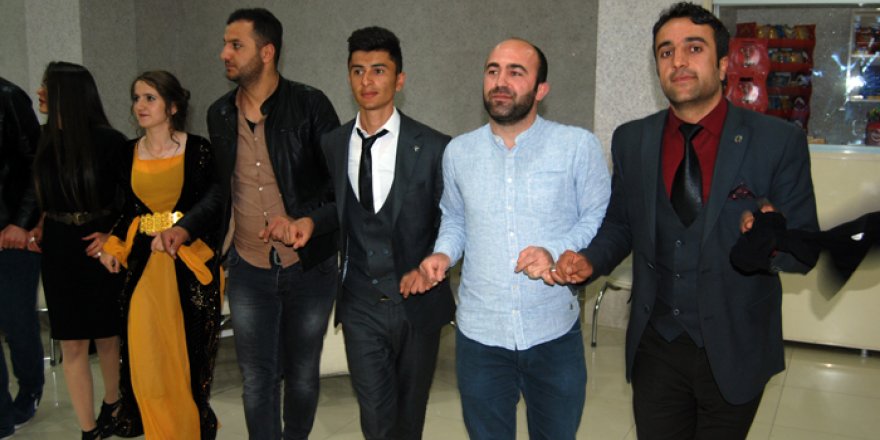 Yüksekova Mesleki ve Teknik Anadolu lisesi mezuniyet gecesi düzenledi