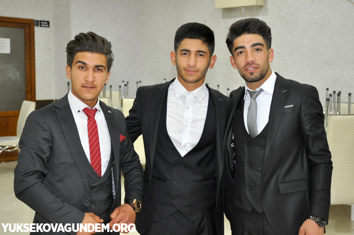 Yüksekova İsmet Alkan Anadolu lisesi'nin mezuniyet gecesi 100