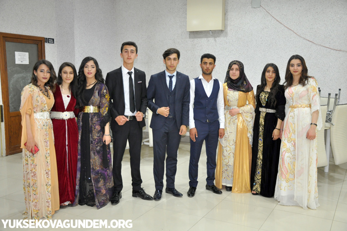 Yüksekova İsmet Alkan Anadolu lisesi'nin mezuniyet gecesi 103