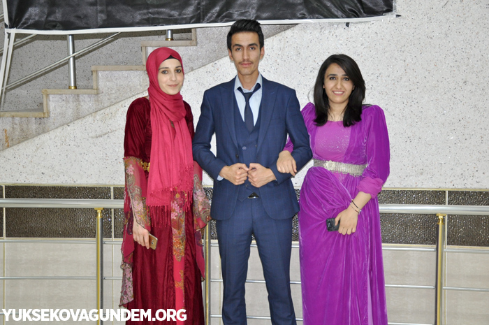 Yüksekova İsmet Alkan Anadolu lisesi'nin mezuniyet gecesi 120