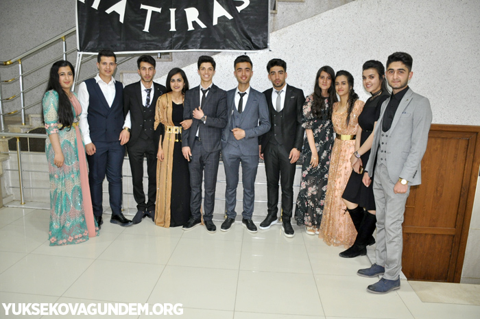 Yüksekova İsmet Alkan Anadolu lisesi'nin mezuniyet gecesi 121