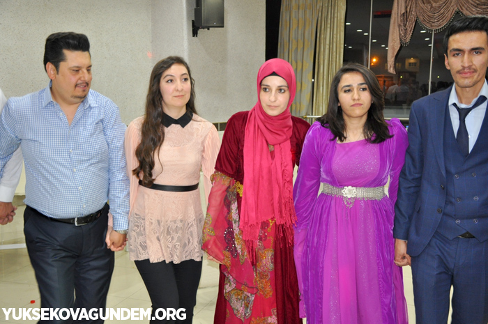Yüksekova İsmet Alkan Anadolu lisesi'nin mezuniyet gecesi 27