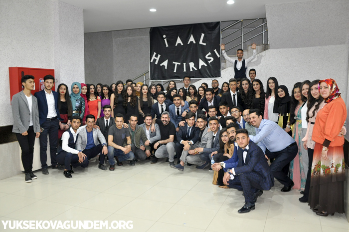 Yüksekova İsmet Alkan Anadolu lisesi'nin mezuniyet gecesi 6