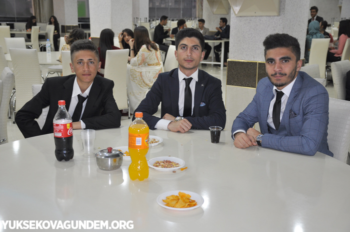 Yüksekova İsmet Alkan Anadolu lisesi'nin mezuniyet gecesi 66