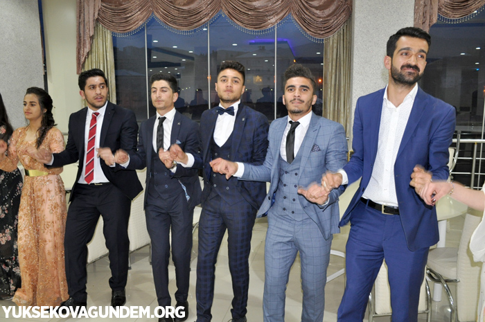 Yüksekova İsmet Alkan Anadolu lisesi'nin mezuniyet gecesi 88