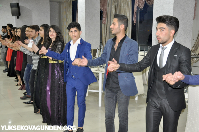 Yüksekova İsmet Alkan Anadolu lisesi'nin mezuniyet gecesi 90