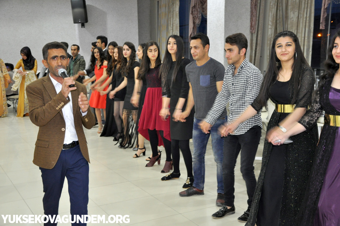 Yüksekova İsmet Alkan Anadolu lisesi'nin mezuniyet gecesi 91