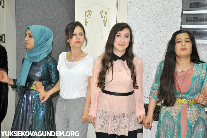 Yüksekova İsmet Alkan Anadolu lisesi'nin mezuniyet gecesi 97