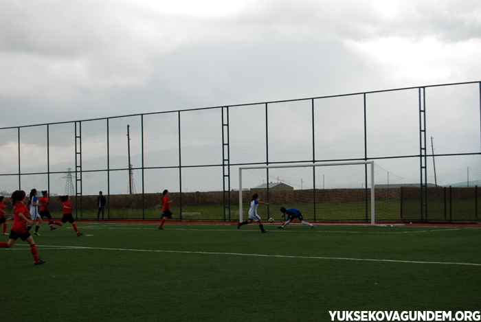 Yüksekova kadın futbol takımı hazırlık maçı yaptı 10