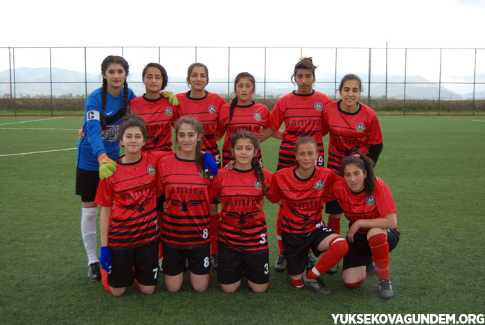 Yüksekova kadın futbol takımı hazırlık maçı yaptı 7